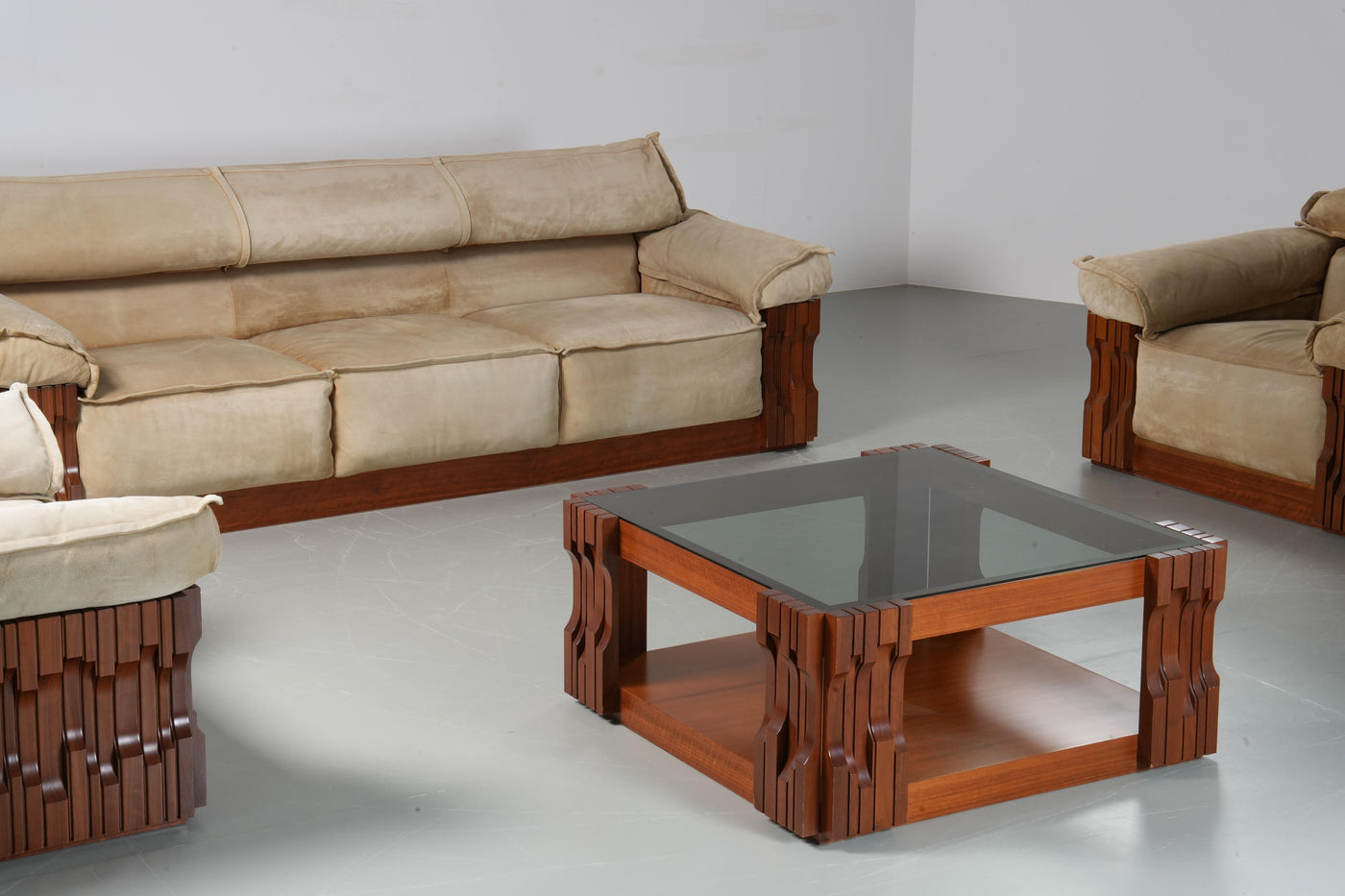 Luciano Frigerio 'Norman' 3 Seat Sofa in Walnut and Suede, Italy, 1968
