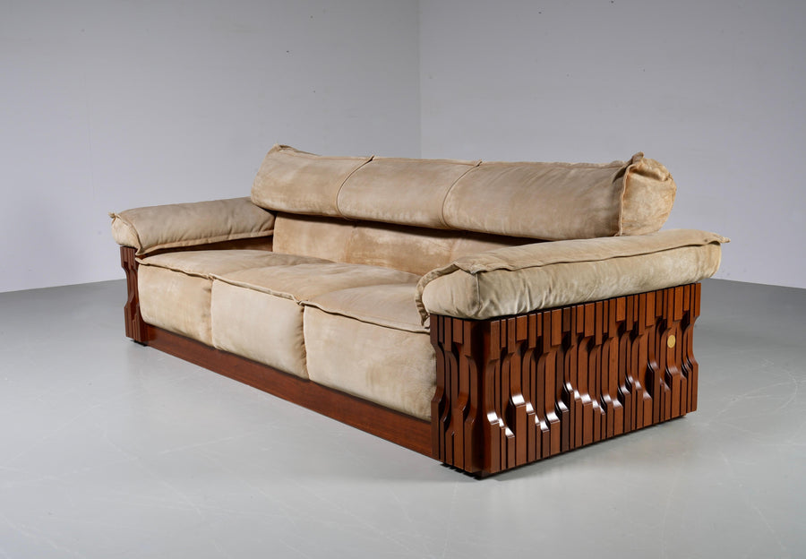 Luciano Frigerio 'Norman' 3 Seat Sofa in Walnut and Suede, Italy, 1968