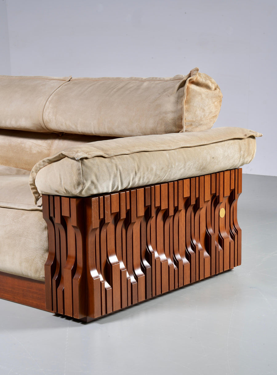 Luciano Frigerio 'Norman' 3 Seat Sofa in Walnut and Suede, Italy, 1968