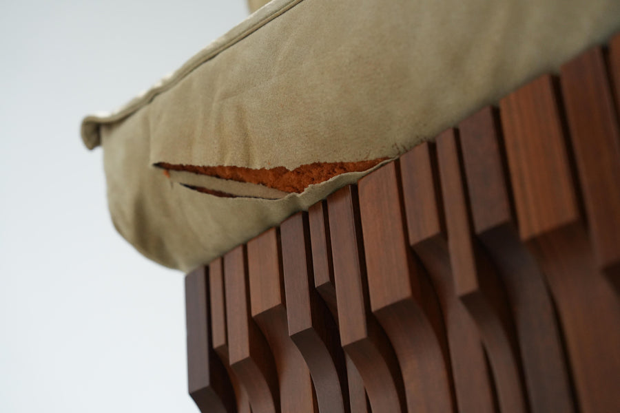 Luciano Frigerio 'Norman' 3 Seat Sofa in Walnut and Suede, Italy, 1968