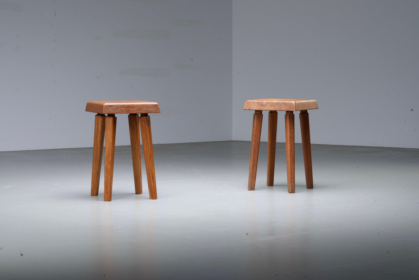 Set of 2 Pierre Chapo Stools S01 patinated old version in Elm, France, 1970's