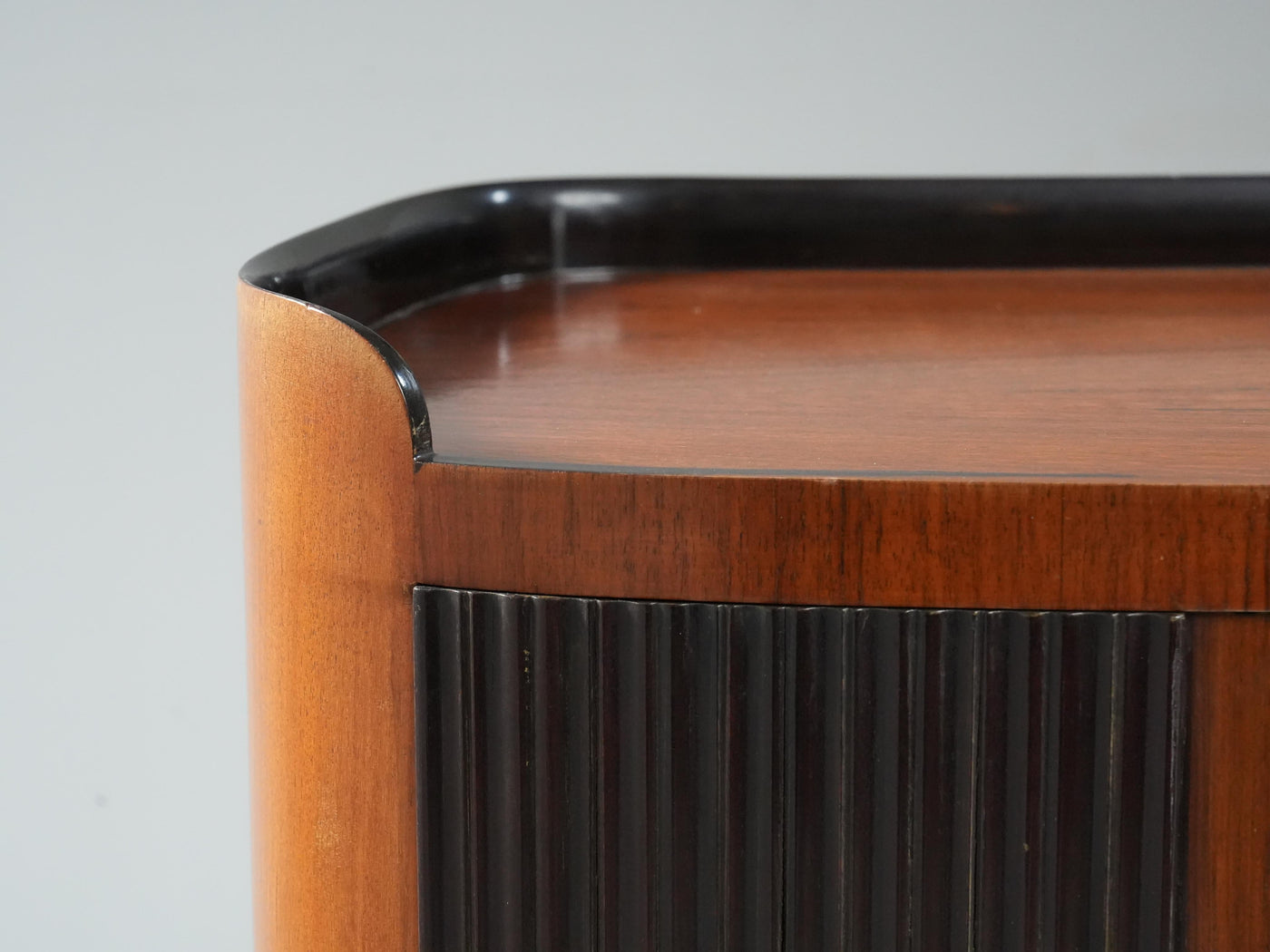 Paolo Buffa Eight-Legs Grande Credenza in Wood, Brass and Glass, Italy, 1950's