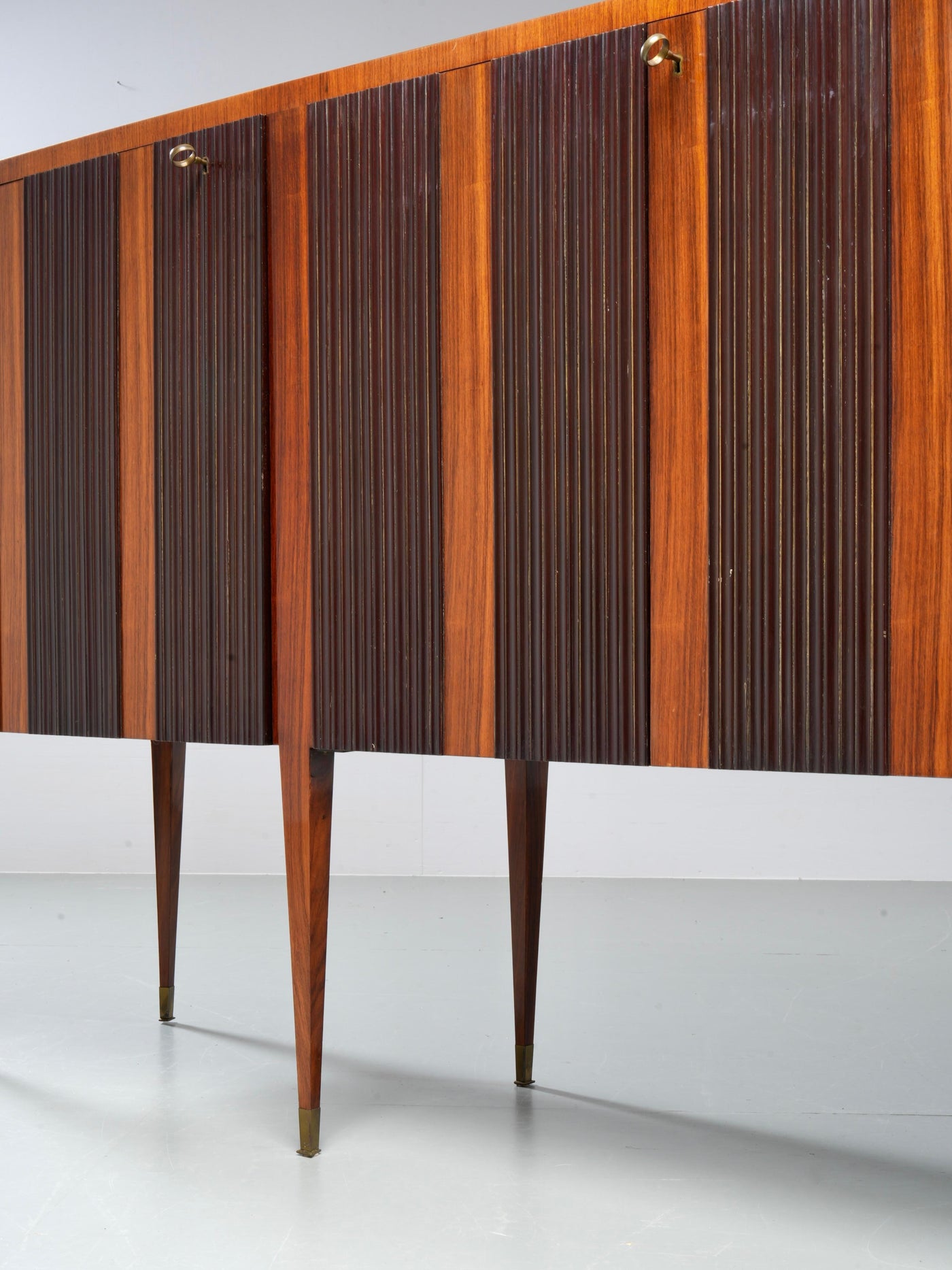 Paolo Buffa Eight-Legs Grande Credenza in Wood, Brass and Glass, Italy, 1950's