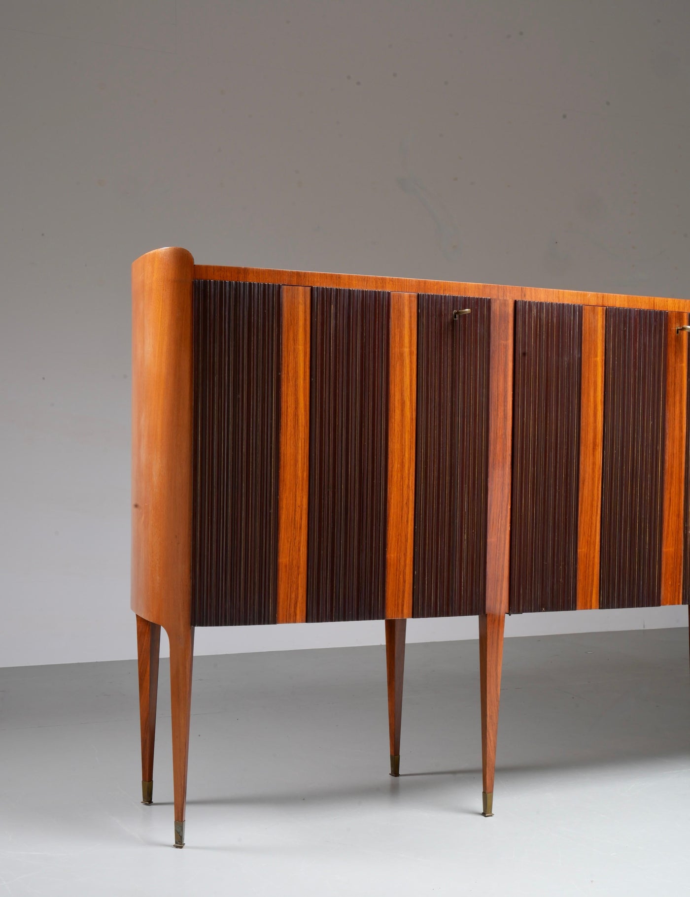Paolo Buffa Eight-Legs Grande Credenza in Wood, Brass and Glass, Italy, 1950's