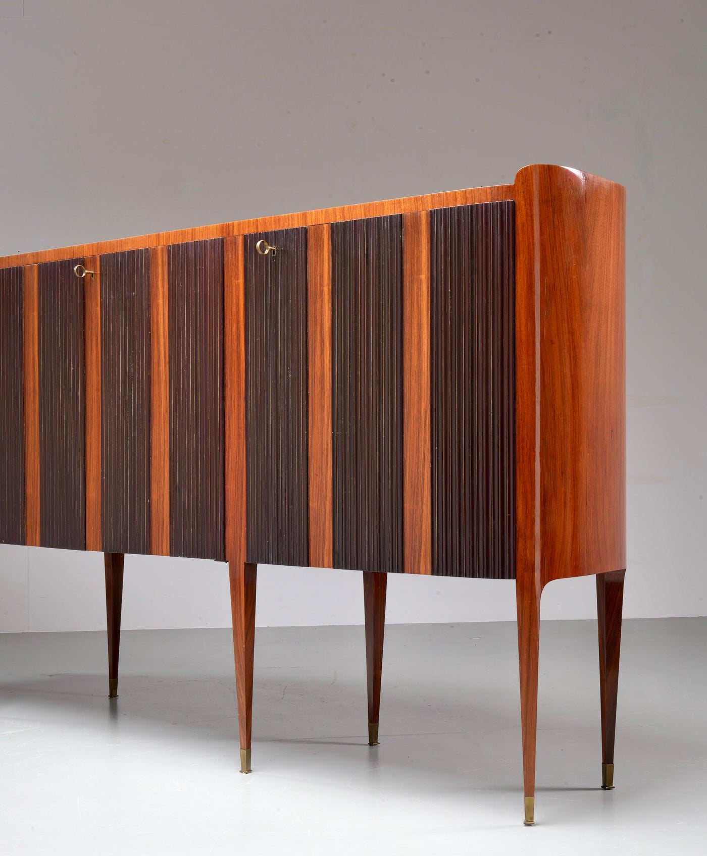 Paolo Buffa Eight-Legs Grande Credenza in Wood, Brass and Glass, Italy, 1950's