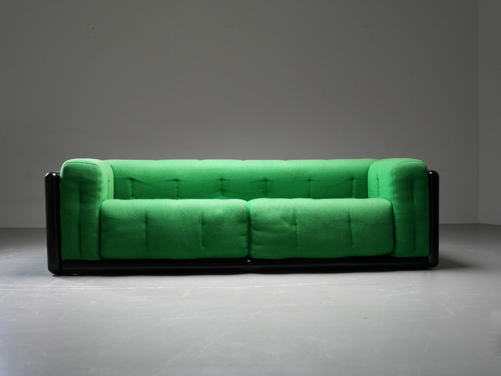 Carlo Scarpa "Cornaro" Sofa early edition in Iroko Wood and Fabric, Italy, 1950s