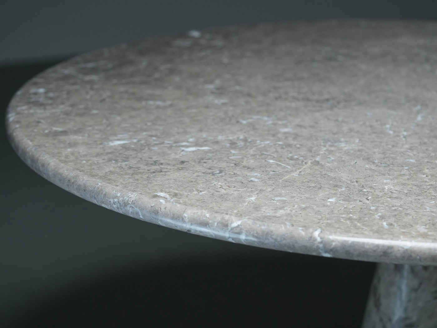 Angelo Mangiarotti 'M1' Dining Table for Skipper in light grey Marble, 1969