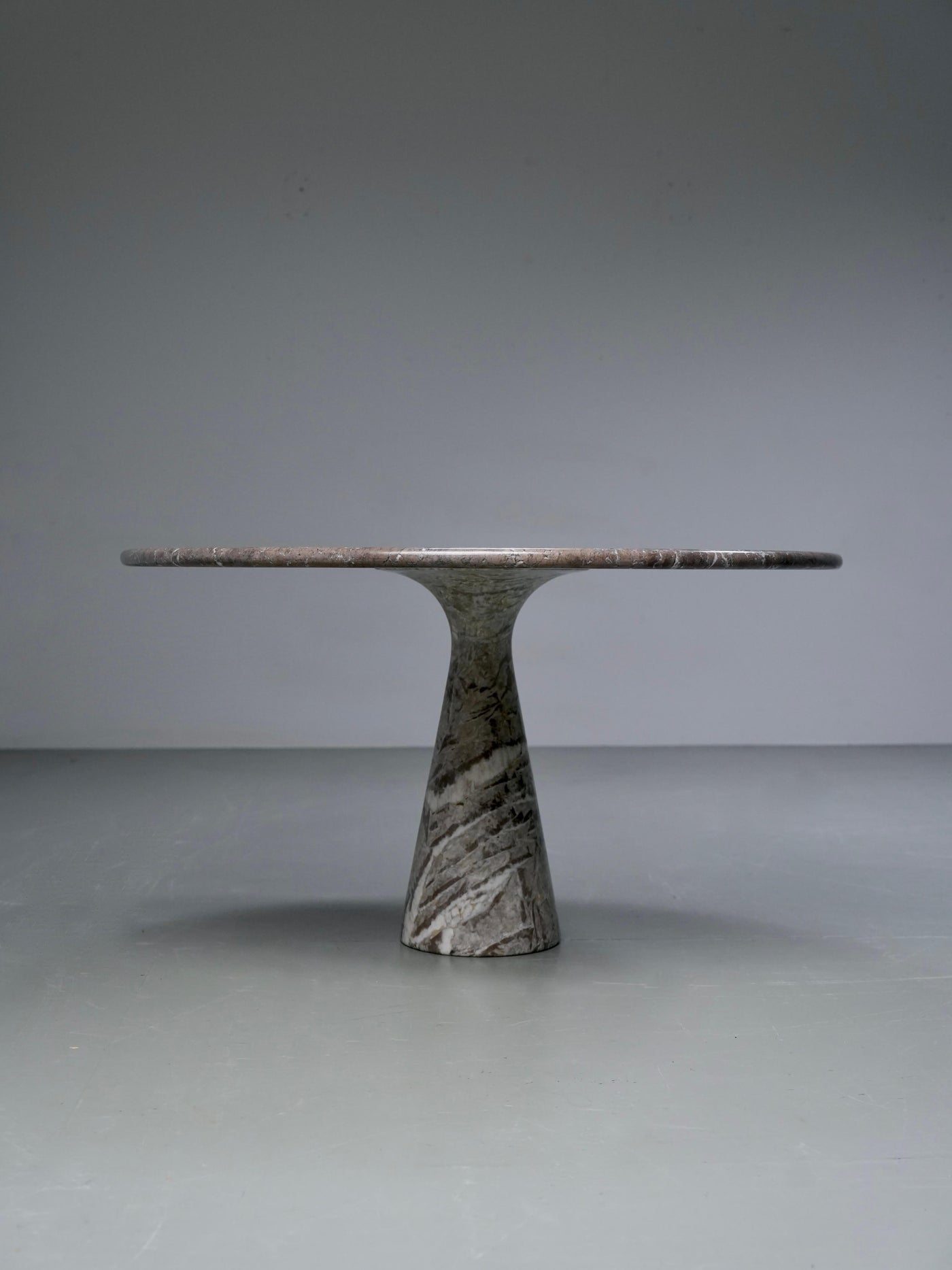 Angelo Mangiarotti 'M1' Dining Table for Skipper in light grey Marble, 1969