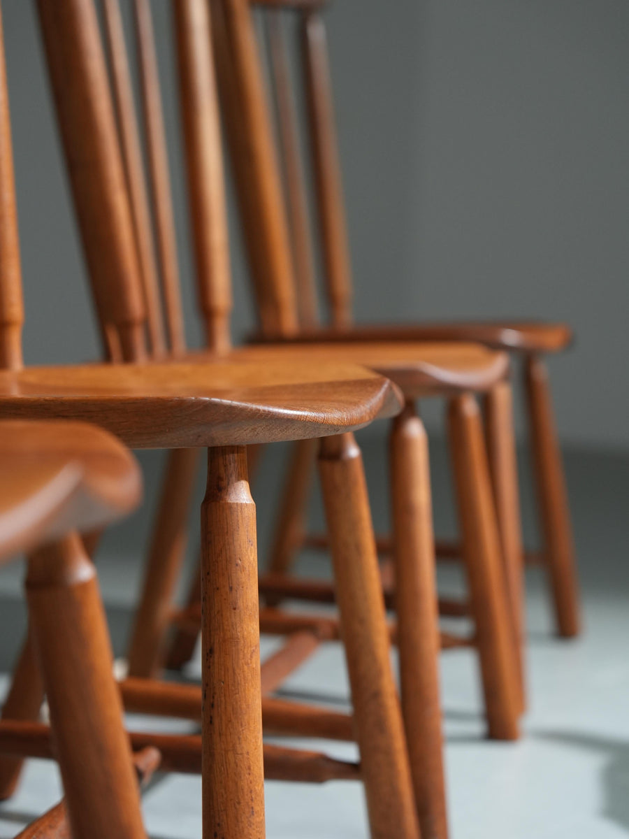 Set of 8 Spindle-Back Chairs in Oak by 'De Ster' Gelderland, 1960's