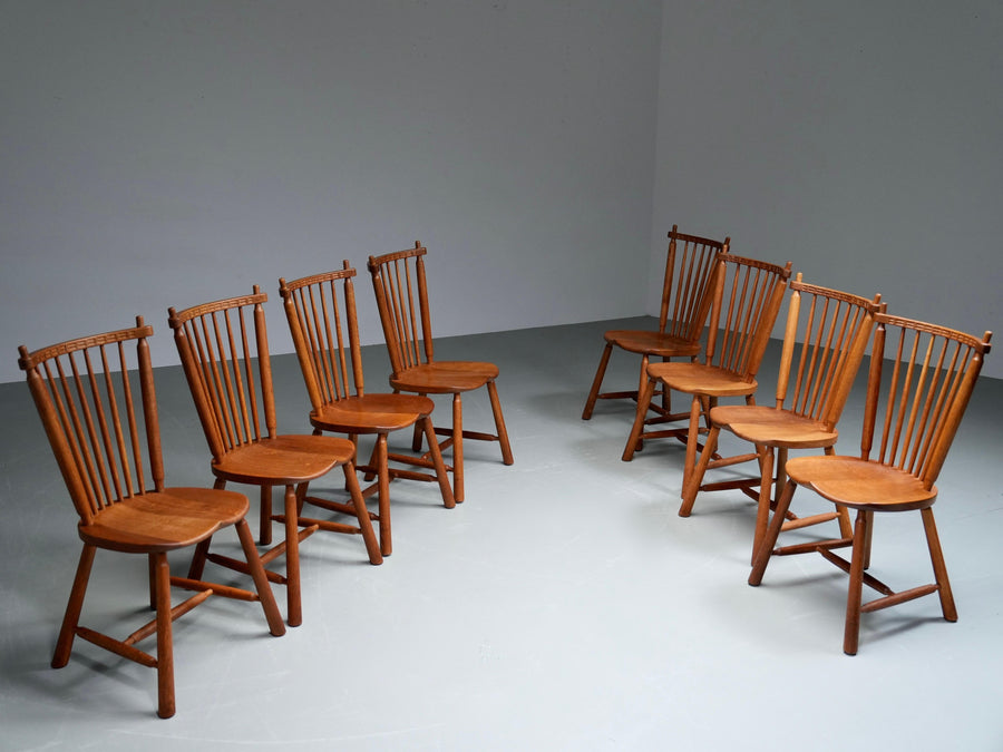 Set of 8 Spindle-Back Chairs in Oak by 'De Ster' Gelderland, 1960's