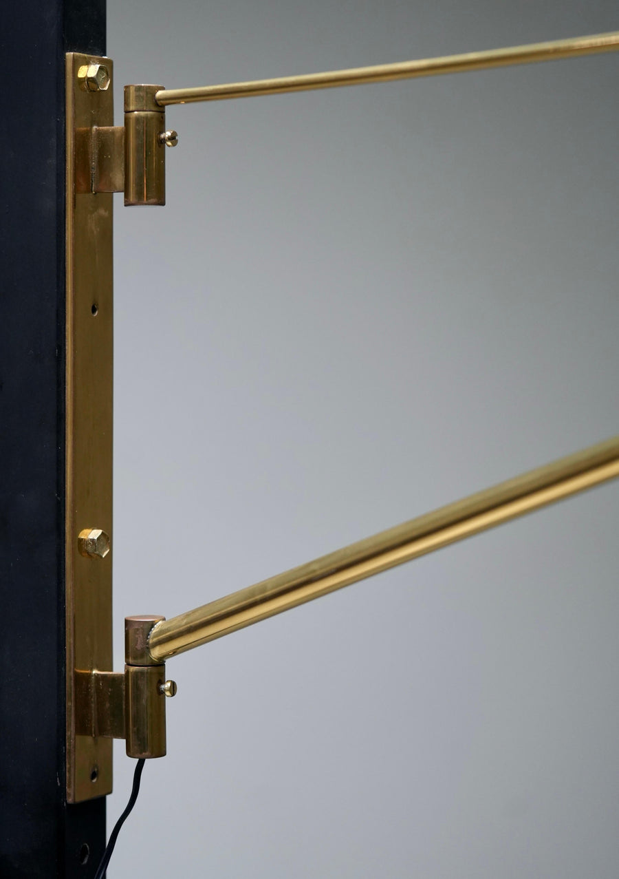 Stilnovo No 3030 Wall Light in Brass and black Metal, Italy, 1950's