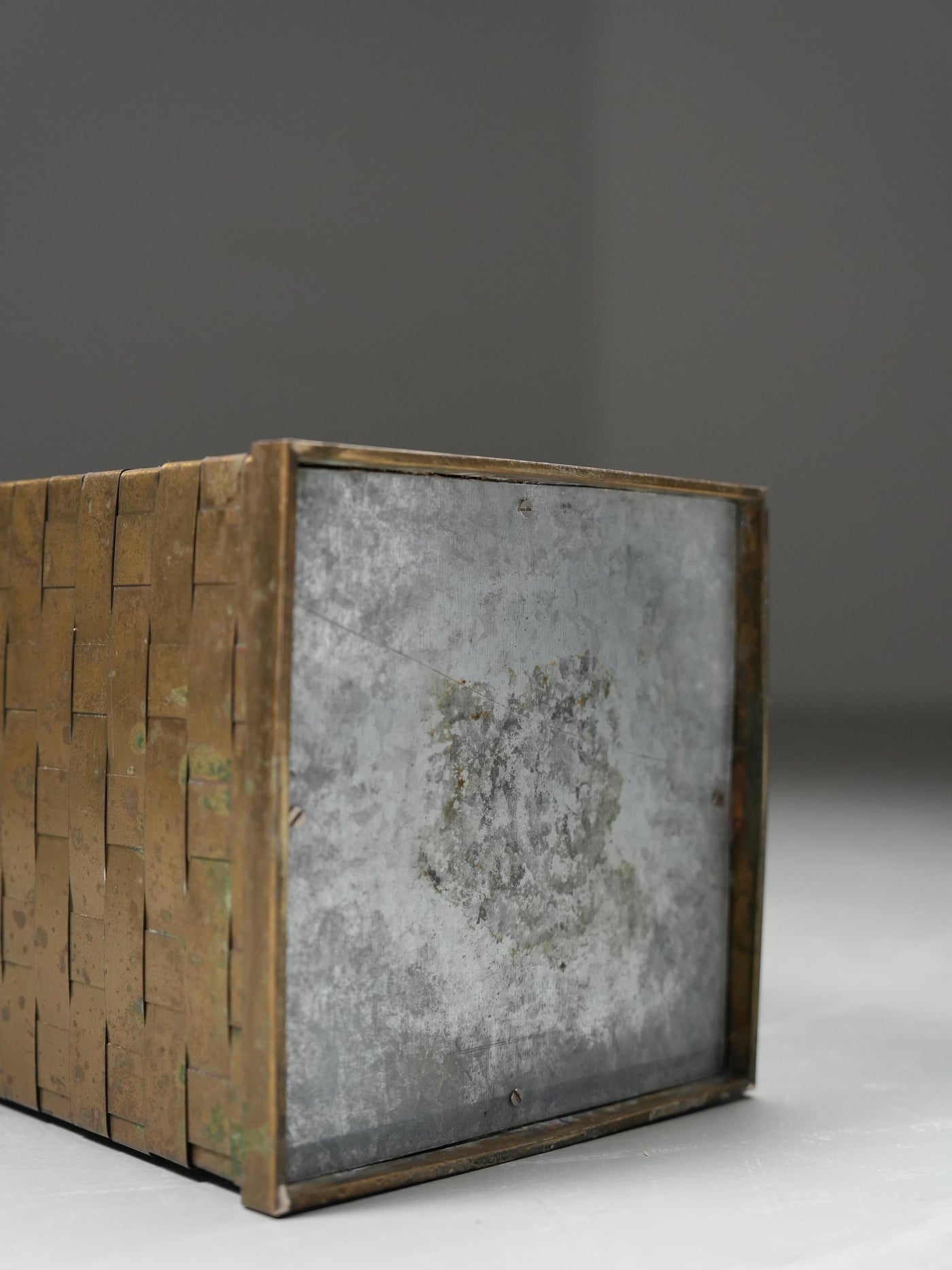 Umbrella Stand in woven Brass, Italy, 1950's