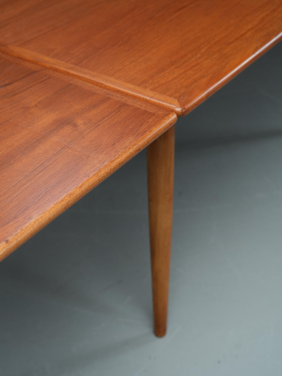 Hans Wegner Teak and Oak Dining Table 312 for Andreas Tuck, Denmark, 1960's