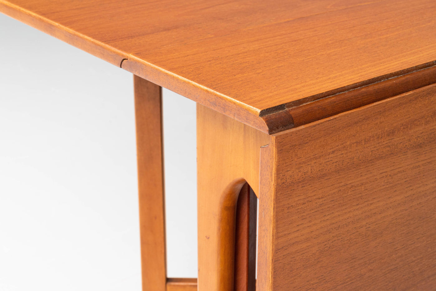 Sculptural Dining Table with Two Drop Leaves in Teak, Denmark, 1960's